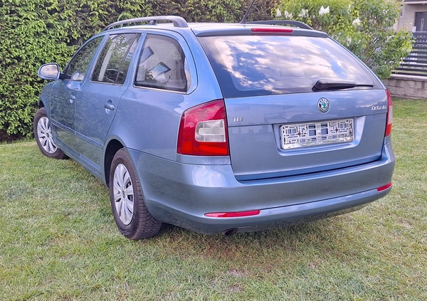 Skoda Octavia cena 19900 przebieg: 218000, rok produkcji 2011 z Nowa Ruda małe 407